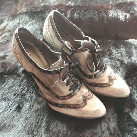 Michael Kors - Picture 2 of 6